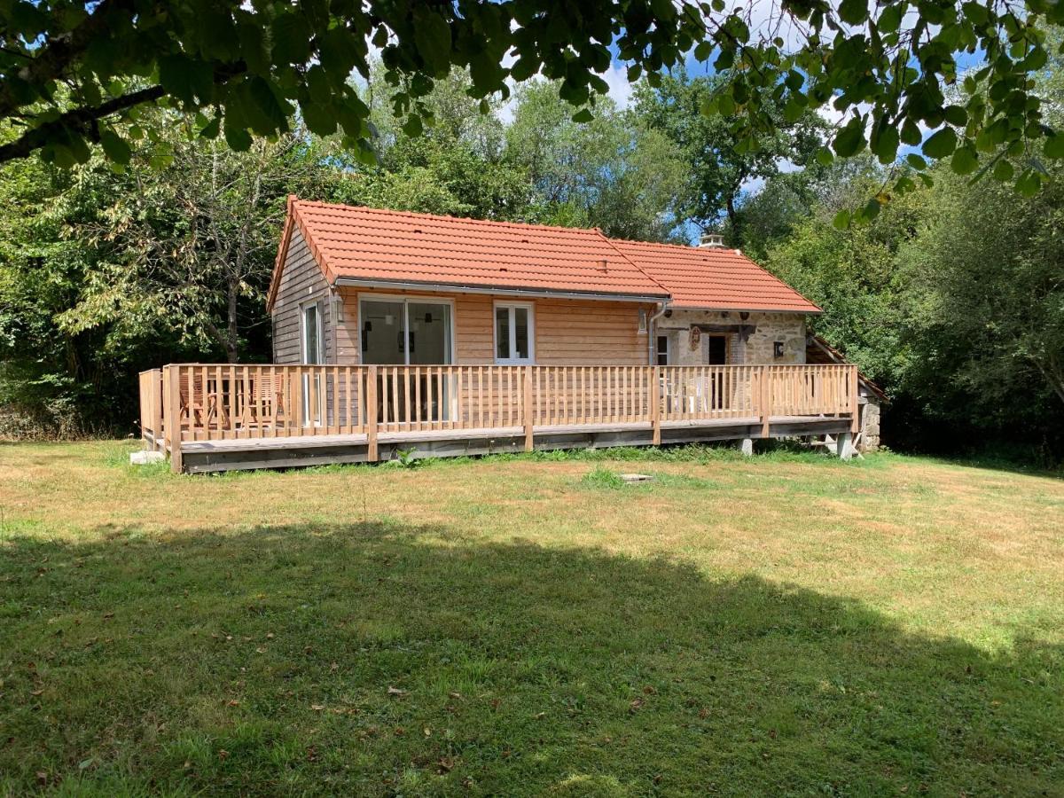 Petite Maison Conjat Saint-Julien-le-Petit Kültér fotó